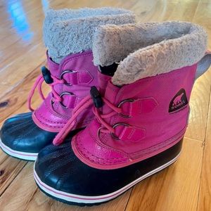 Pink Sorel snow boot size 12